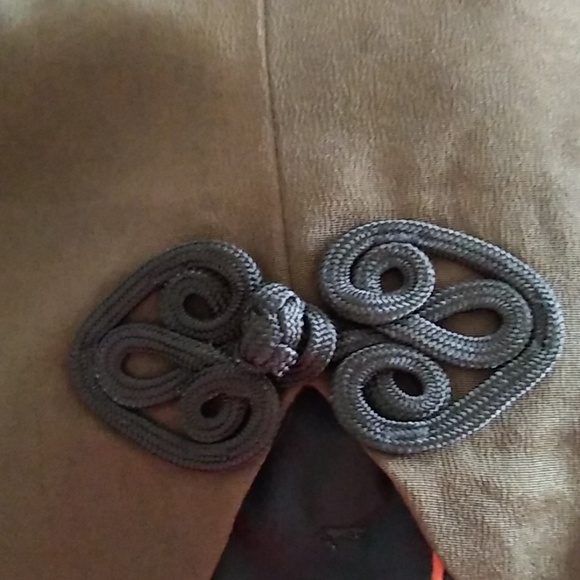 Max & Mabel frog closure kimono fabric vest,  Med - Picture 3 of 8